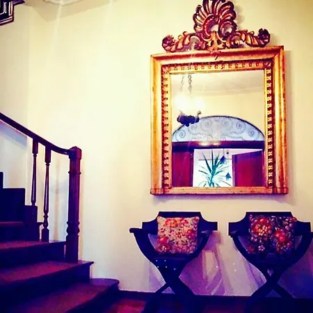 La Sirena Bed & Breakfast *